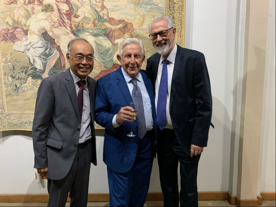 Fernando Mendonça recebe homenagem